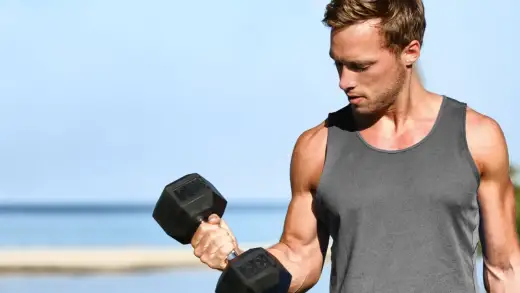 Ile serii na biceps w tygodniu - Jak dobrać objętość do stażu?